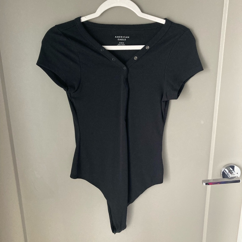 American Eagle Outfitters Black Short-Sleeve Snap Bodysuit